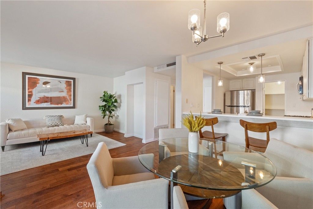 15735 Nordhoff 17, North Hills, CA 91343