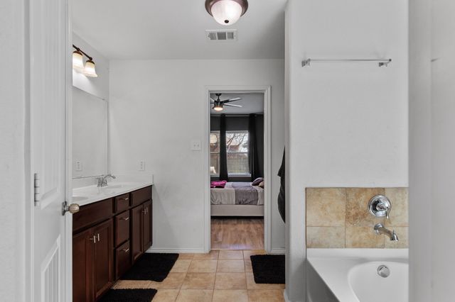 3213 Evening Wind Road, Denton, TX 76208