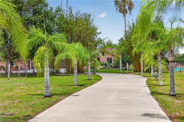 6670 Pangola RD, Fort Myers, FL 33905