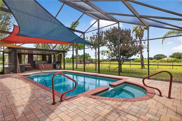 6670 Pangola RD, Fort Myers, FL 33905
