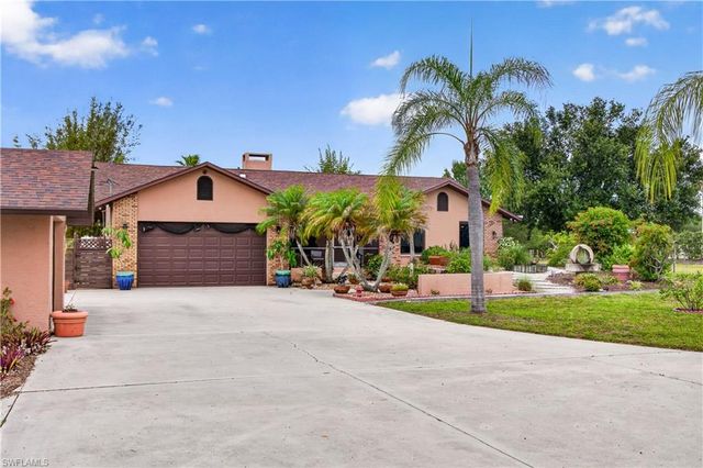 6670 Pangola RD, Fort Myers, FL 33905