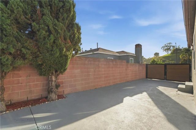 2106 Mcpherson Avenue, Los Angeles, CA 90032