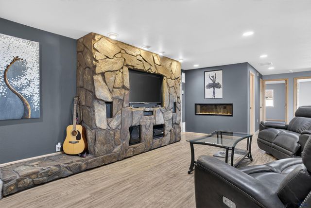 945 ENCHANTMENT RD, Rapid City, SD 57701