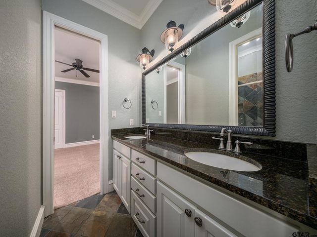 2025 Stonegate Valley Dr, Tyler, TX 75703