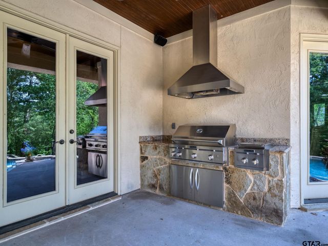 2025 Stonegate Valley Dr, Tyler, TX 75703