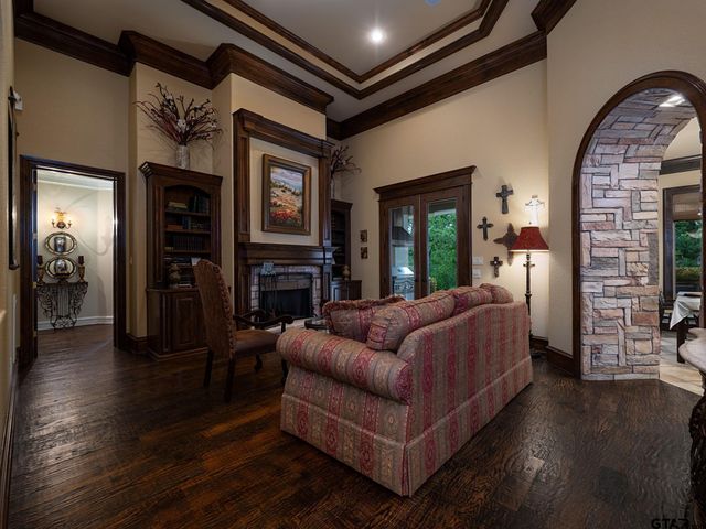 2025 Stonegate Valley Dr, Tyler, TX 75703
