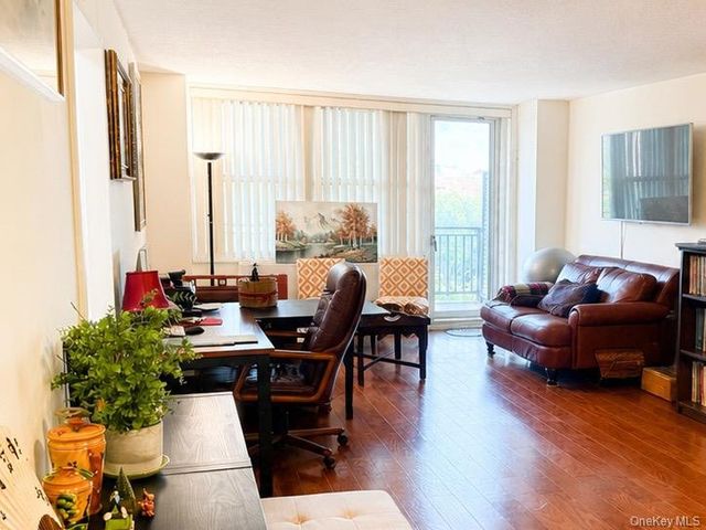 4140 Union Street 6S, Flushing, NY 11355