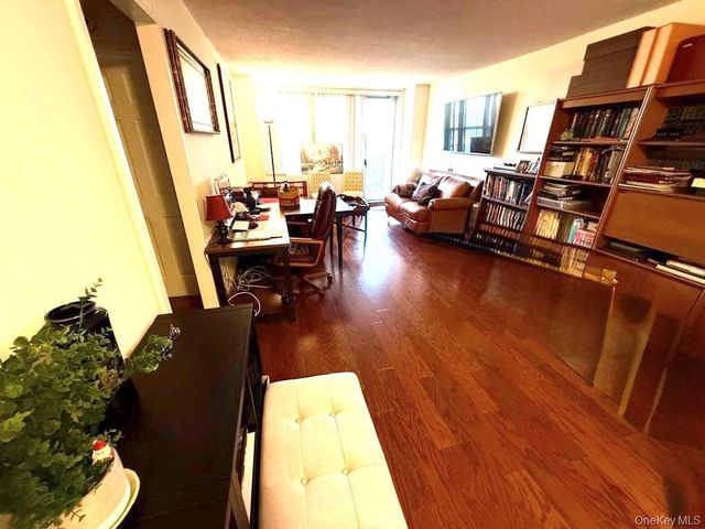 4140 Union Street 6S, Flushing, NY 11355