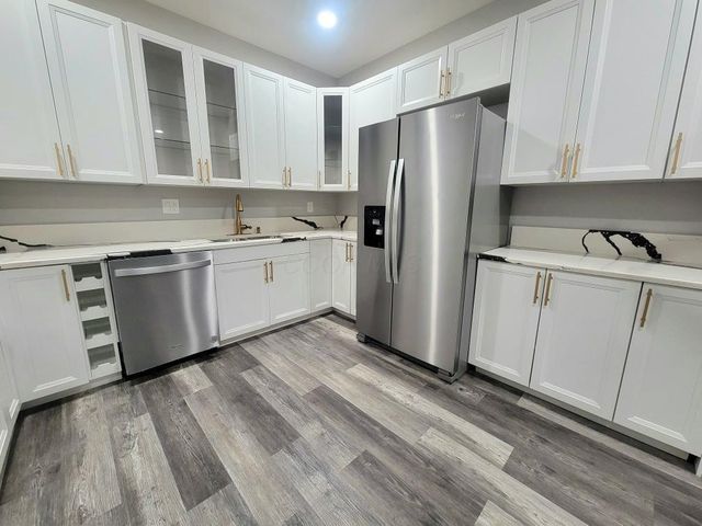 12 E Saint Clair Street, Newark, OH 43055
