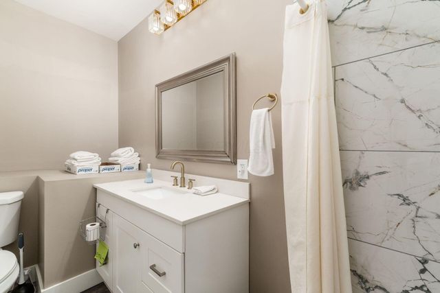 12 E Saint Clair Street, Newark, OH 43055