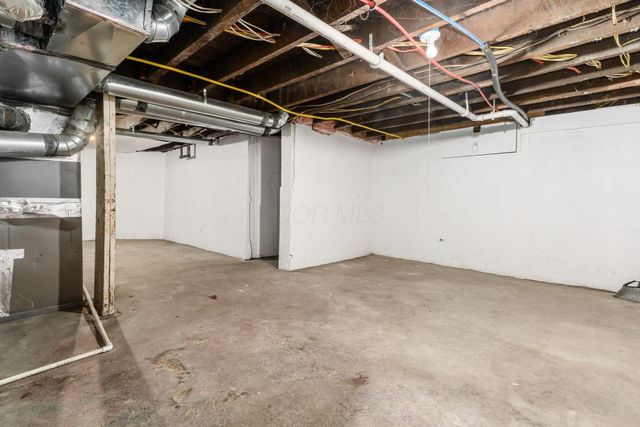12 E Saint Clair Street, Newark, OH 43055