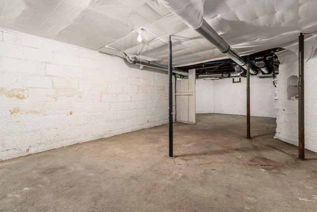 12 E Saint Clair Street, Newark, OH 43055