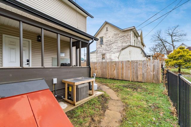 12 E Saint Clair Street, Newark, OH 43055