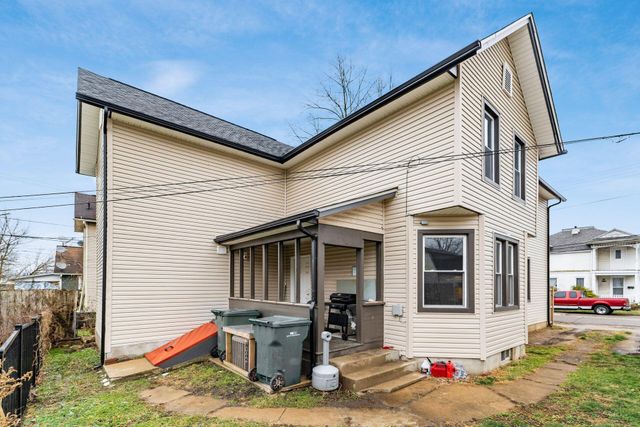 12 E Saint Clair Street, Newark, OH 43055