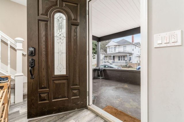 12 E Saint Clair Street, Newark, OH 43055