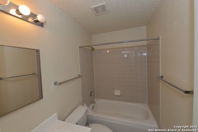 4914 Port Kenton, San Antonio, TX 78240