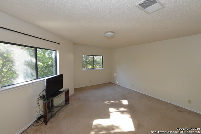 4914 Port Kenton, San Antonio, TX 78240