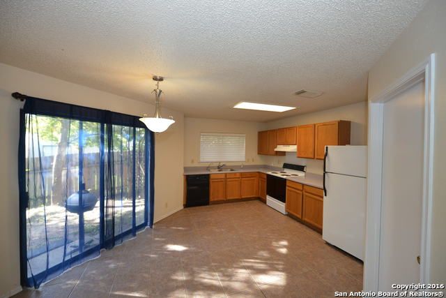 4914 Port Kenton, San Antonio, TX 78240