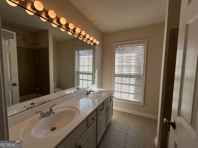 706 Oracle Drive, Lawrenceville, GA 30043