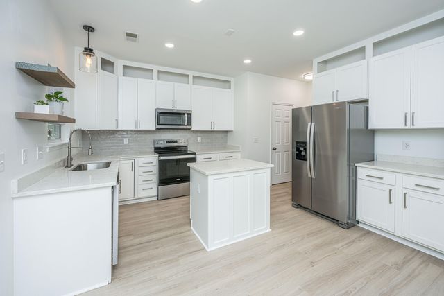 8506 Falling Leaf Lane, North Charleston, SC 29420