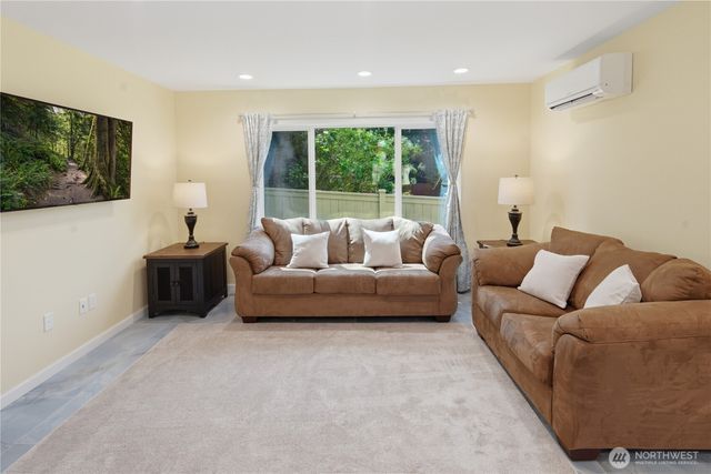 13314 78th Place NE, Kirkland, WA 98034