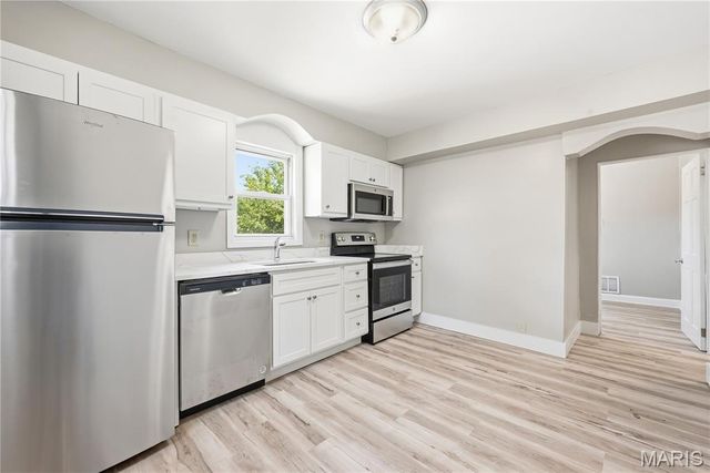 927 N Elm Avenue, Webster Groves, MO 63119