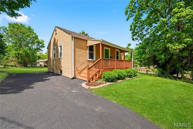 927 N Elm Avenue, Webster Groves, MO 63119
