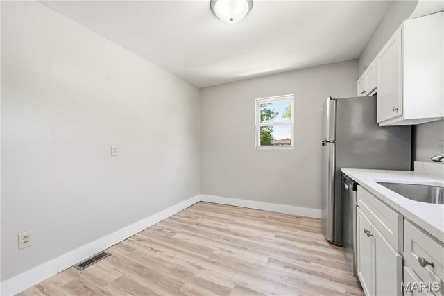 927 N Elm Avenue, Webster Groves, MO 63119