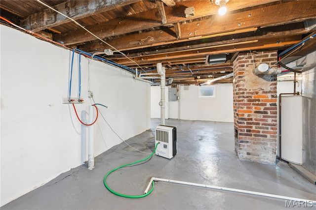 927 N Elm Avenue, Webster Groves, MO 63119