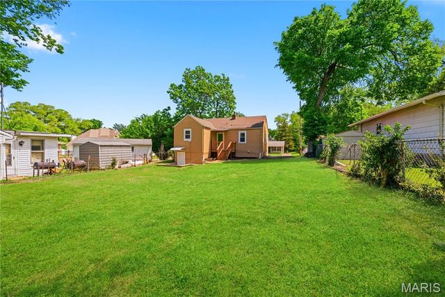 927 N Elm Avenue, Webster Groves, MO 63119