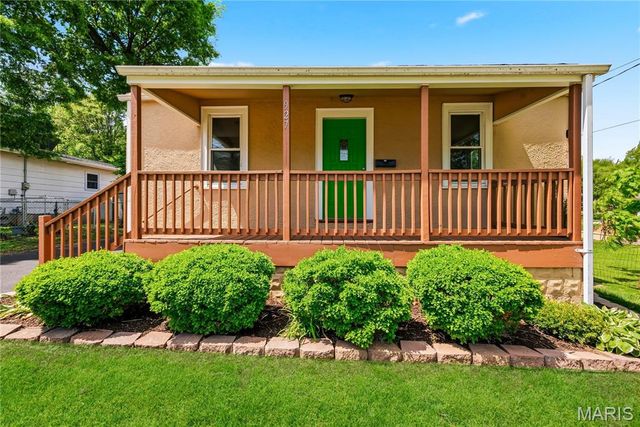 927 N Elm Avenue, Webster Groves, MO 63119