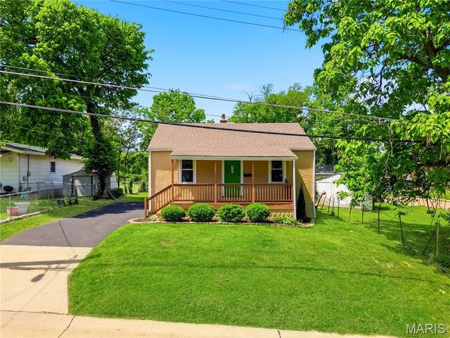 927 N Elm Avenue, Webster Groves, MO 63119