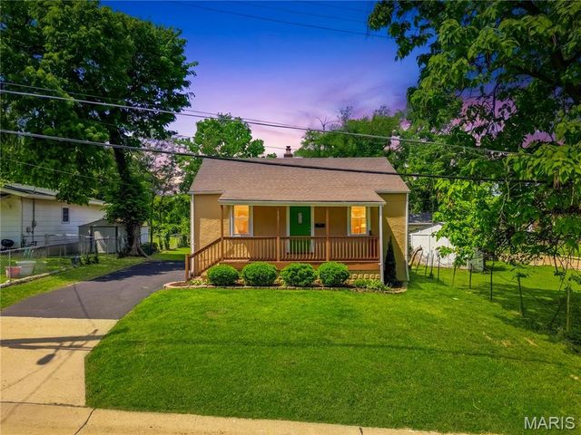 927 N Elm Avenue, Webster Groves, MO 63119