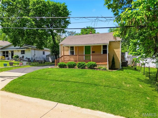 927 N Elm Avenue, Webster Groves, MO 63119