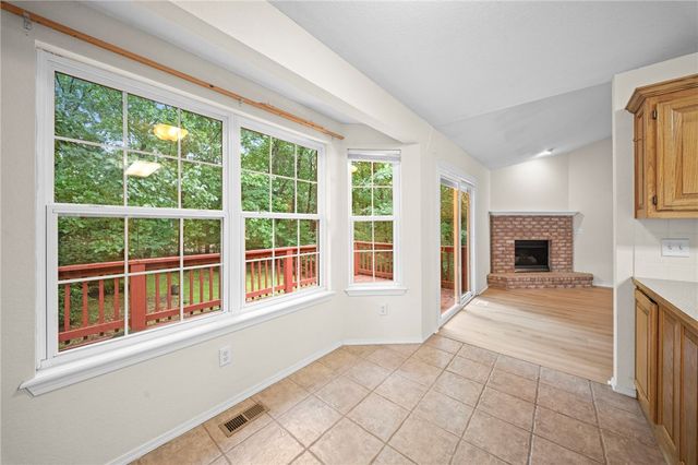 4 Winters Lane, Bella Vista, AR 72714