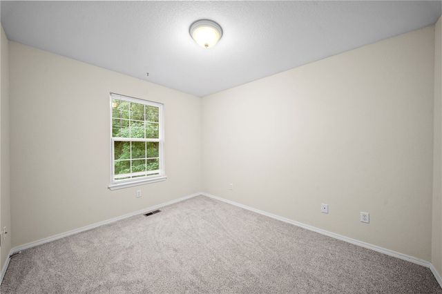 4 Winters Lane, Bella Vista, AR 72714