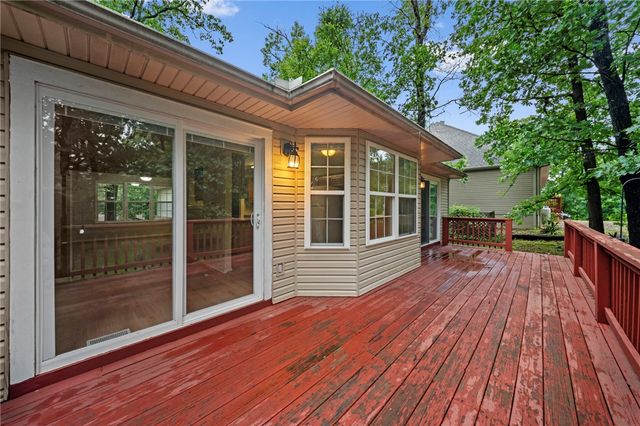 4 Winters Lane, Bella Vista, AR 72714