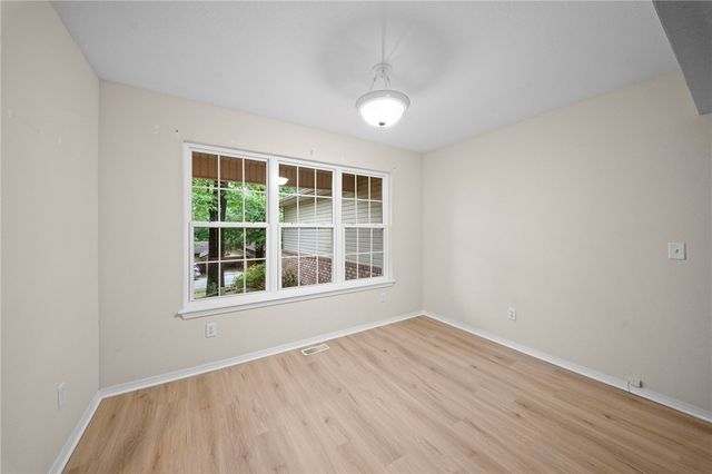 4 Winters Lane, Bella Vista, AR 72714