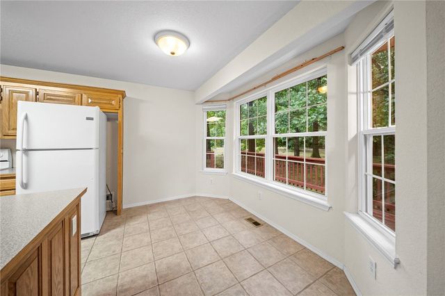 4 Winters Lane, Bella Vista, AR 72714