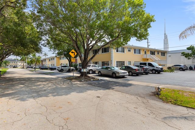2210 NE 56th Pl 123, Fort Lauderdale, FL 33308