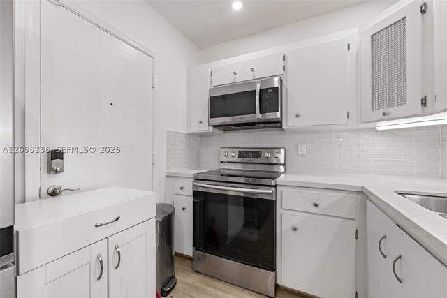 2210 NE 56th Pl 123, Fort Lauderdale, FL 33308