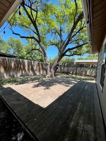 7909 Lazy LN A, Austin, TX 78757