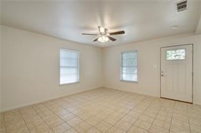 7909 Lazy LN A, Austin, TX 78757