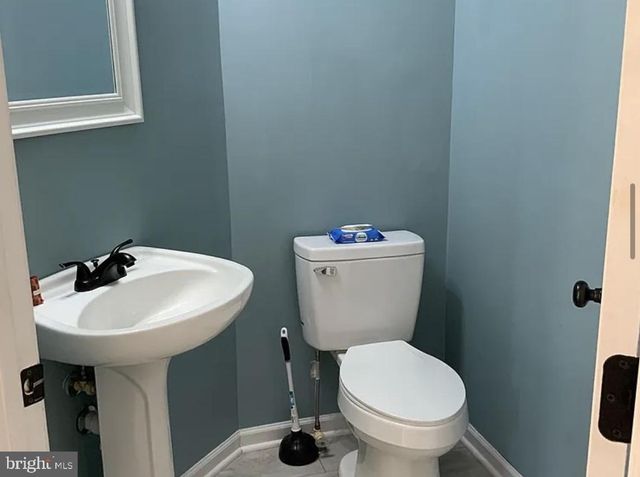100 QUINCE TREE DR, Martinsburg, WV 25403