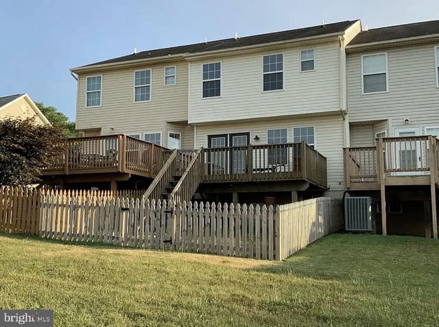 100 QUINCE TREE DR, Martinsburg, WV 25403