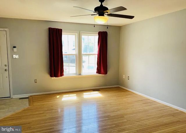 100 QUINCE TREE DR, Martinsburg, WV 25403