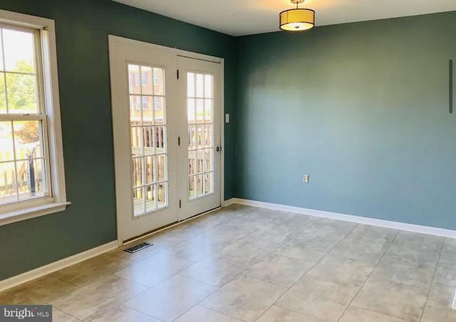 100 QUINCE TREE DR, Martinsburg, WV 25403