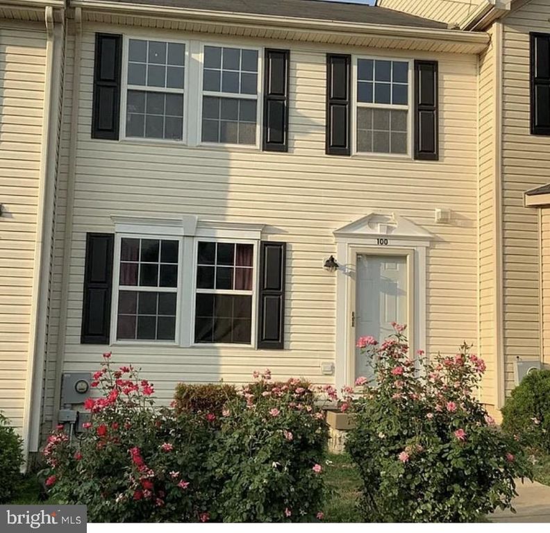 100 QUINCE TREE DR, Martinsburg, WV 25403