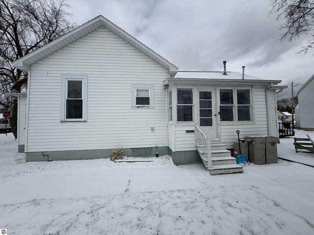 220 Alice Street, East Tawas, MI 48730