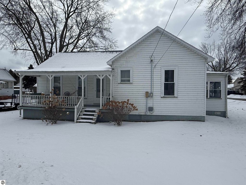 220 Alice Street, East Tawas, MI 48730